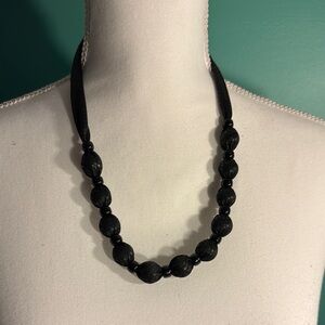 Elegant Black Beaded Necklace with Matte Finish